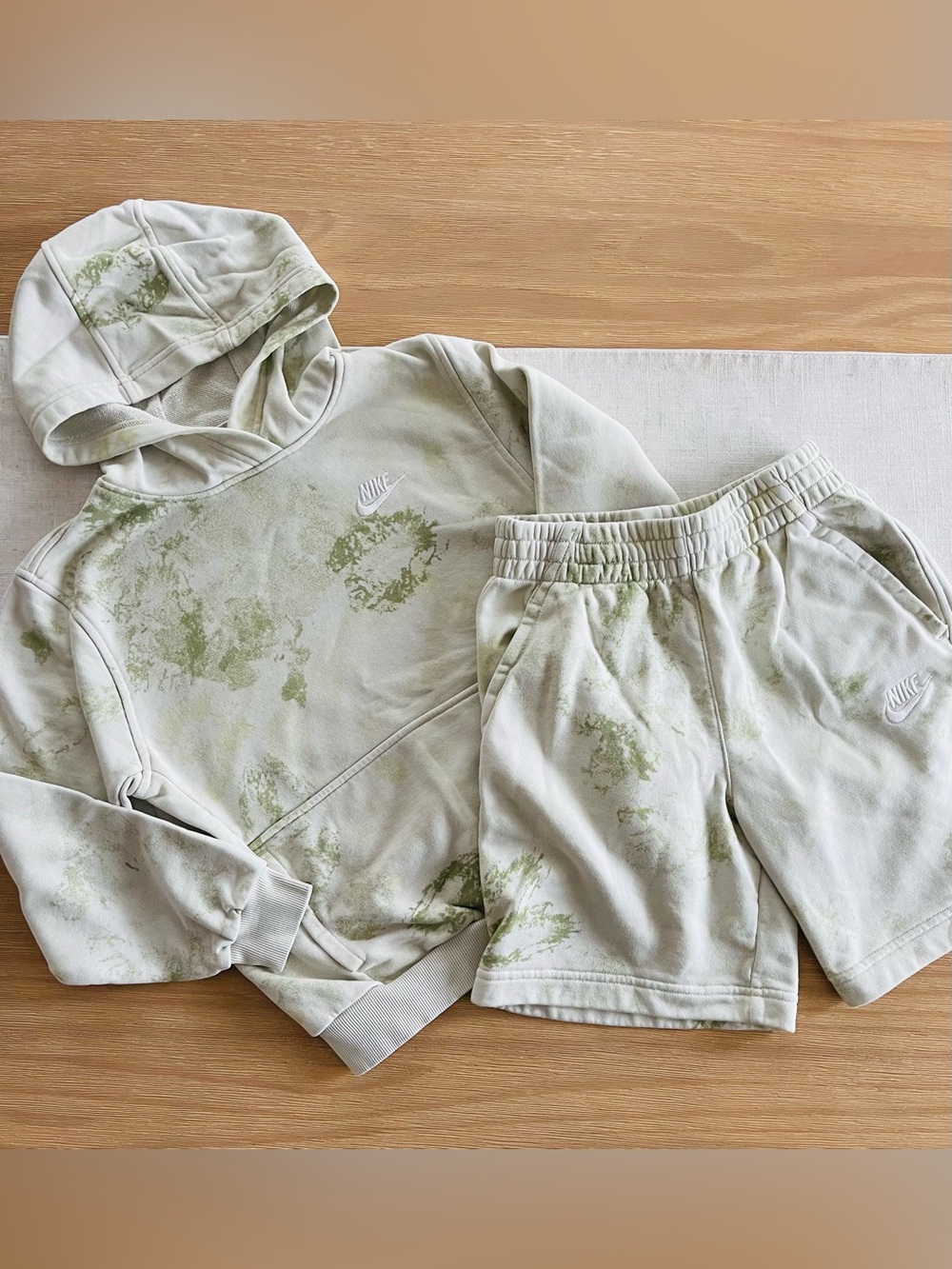Nike Hoodie and Shorts Set in Light Sage Tie-Dye, Youth Medium